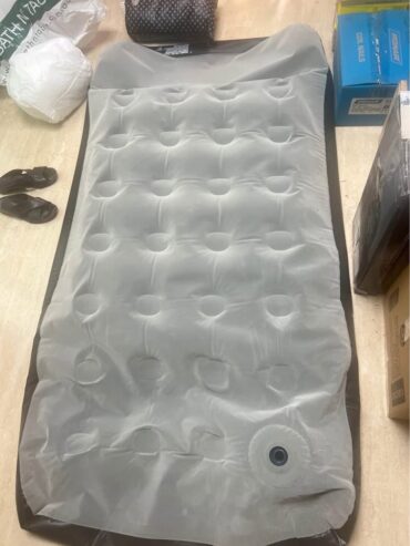 FREE King single inflatable mattress