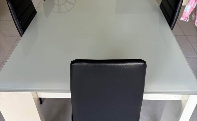 FREE Dining table and chairs. NEED IT GONE!