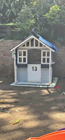 Free kids cubby house