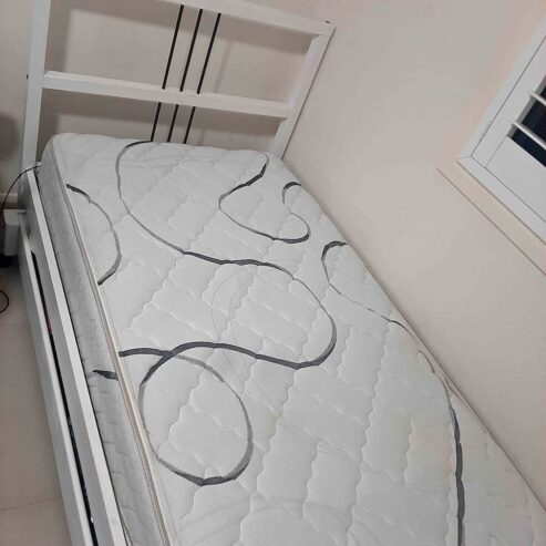 Free single bed with mattress