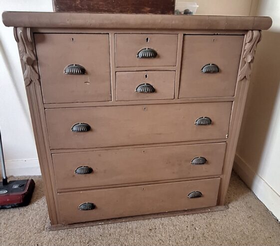 Timber chest of drawers