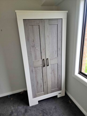 Bedroom cupboard free