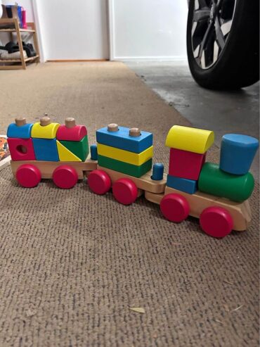 Free wooden train