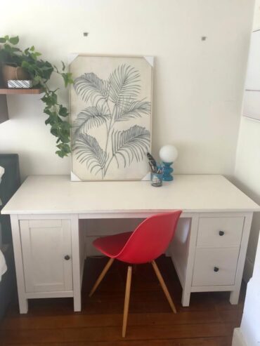 Free IKEA desk to pickup