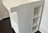 Change table with side storage