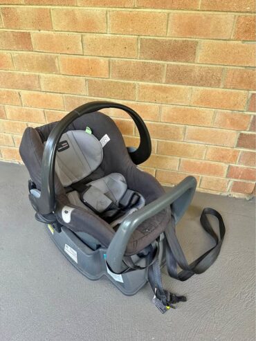 FREE Britax safe-n-sound car capsule