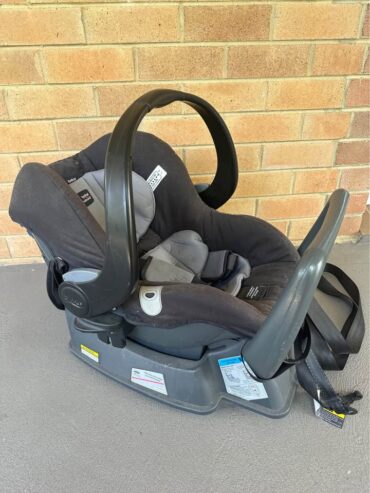 FREE Britax safe-n-sound car capsule