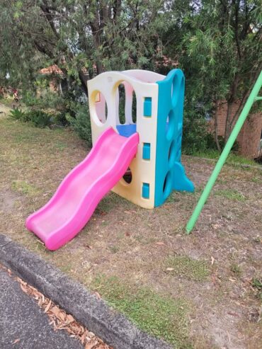 Kid play equipment – Free