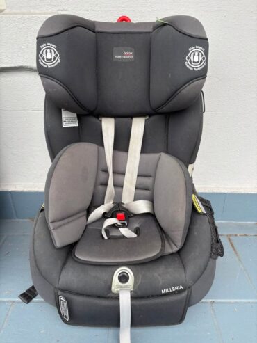 Car seat – Britax safe n sound Millenia chair 0-4 years