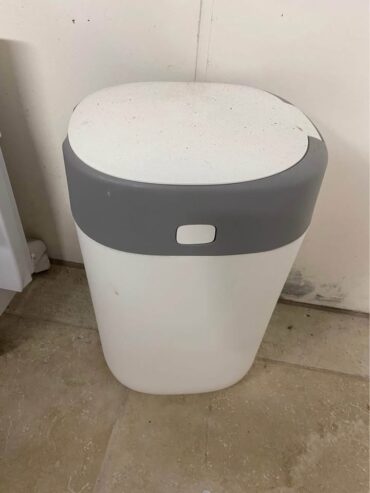 Diaper genie and refills – free to a good home