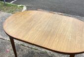 Free Wooden Extendable table