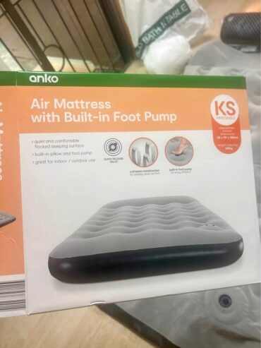 FREE King single inflatable mattress