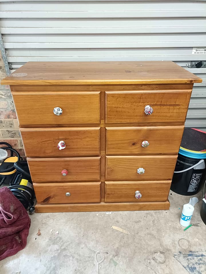 Sets of drawers