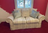 2x Couches great condition very comfortable
