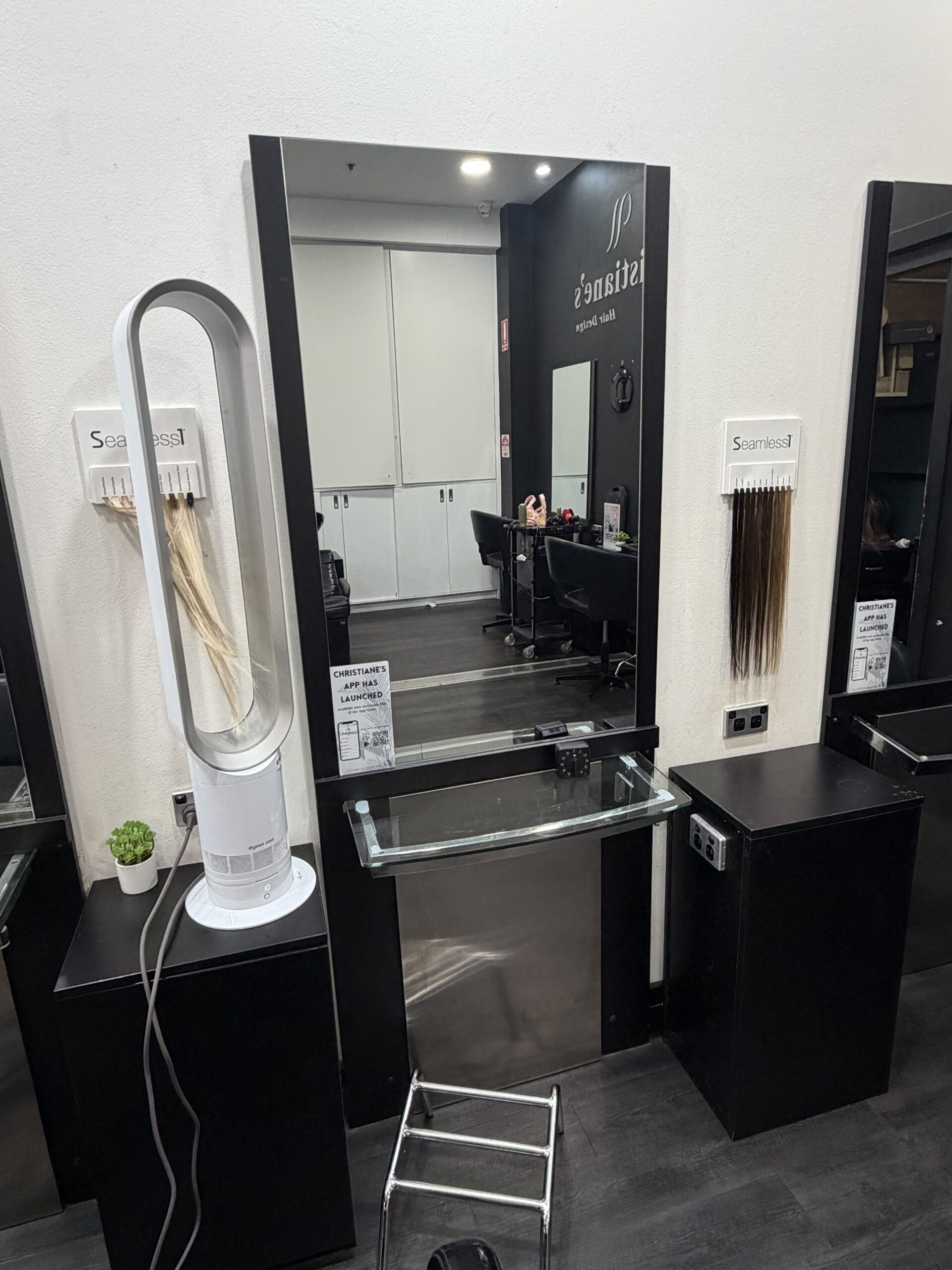 Hairdressing mirrors