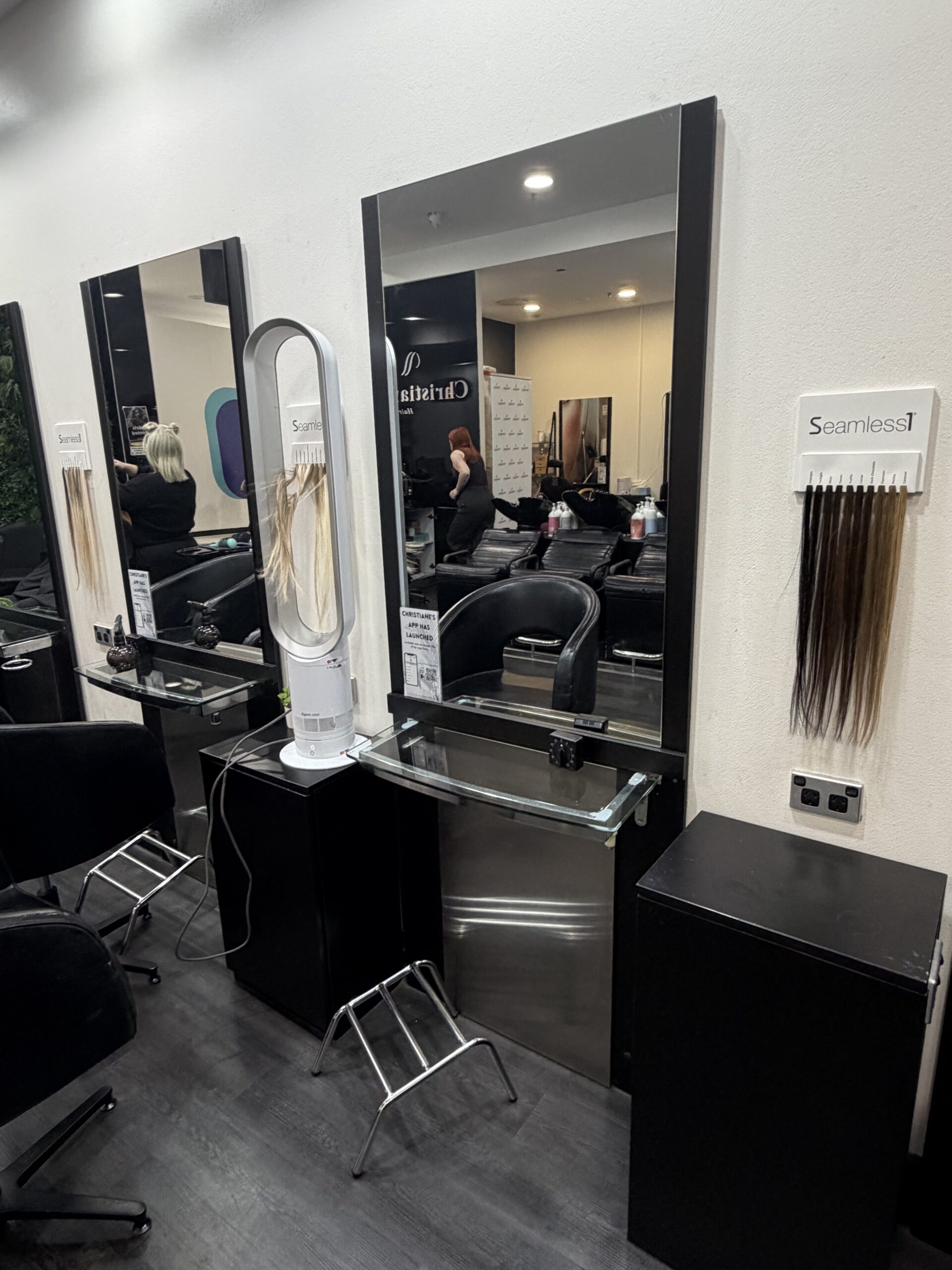 Hairdressing mirrors