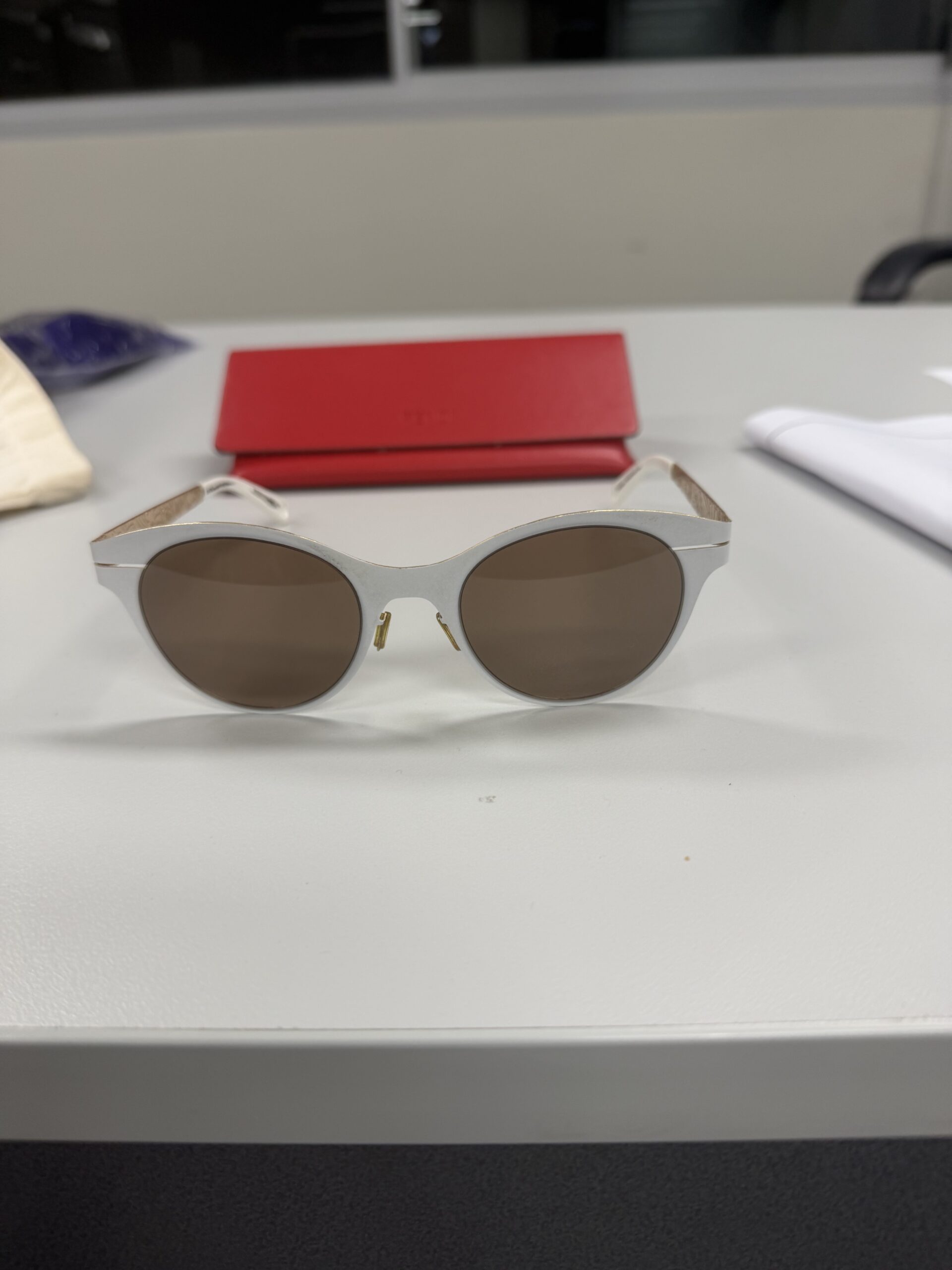 Fendi ladies Sunglasses